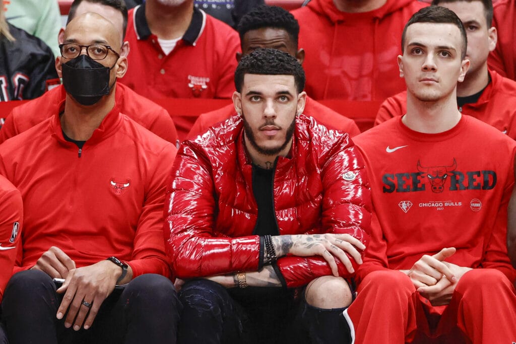 What Lonzo Ball’s Knee Injury Means for the Bulls