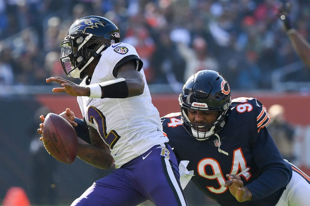 Bears trade Robert Quinn to the Eagles for a fourth-round pick