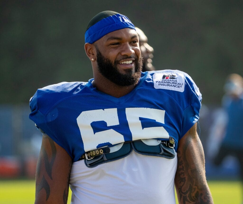 Who is Chicago Bears’ new DT Andrew Brown?