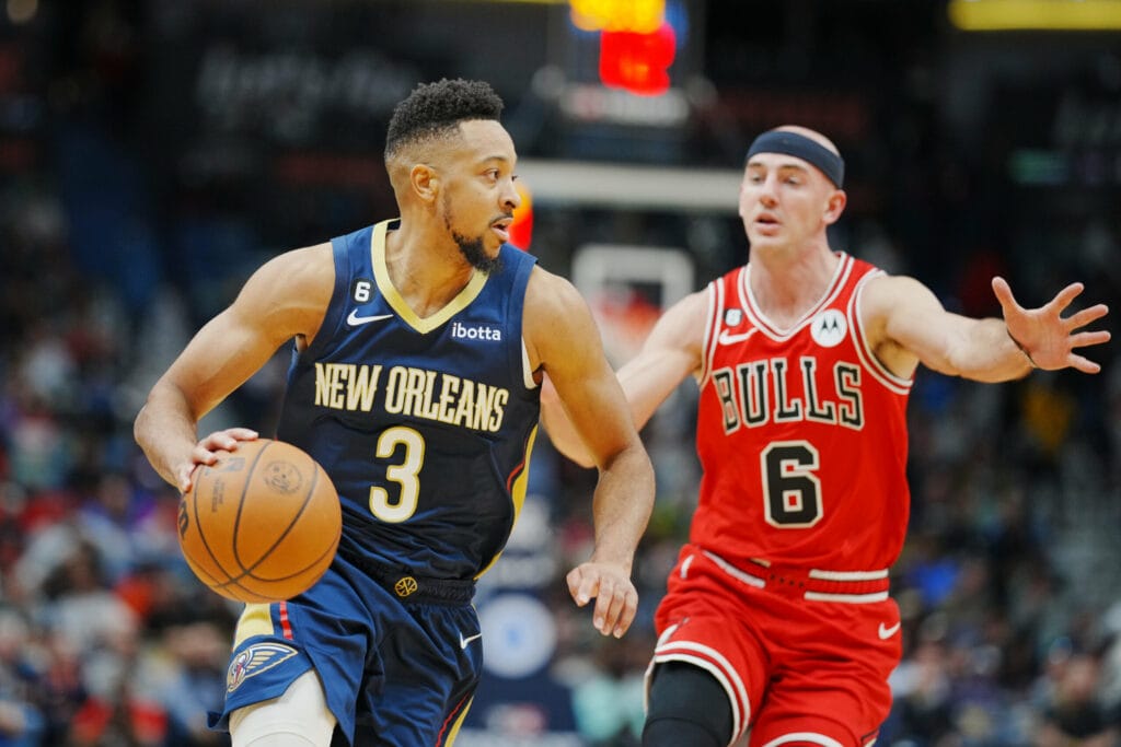 Film review with Alex Caruso: The Bulls guard explains how he draws so many illegal screens