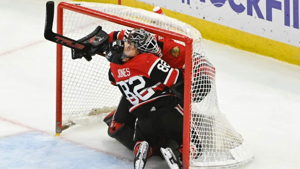 Three Hawks Hits: Blackhawks embarrassed by Rangers on Kane and Toews’ historic night