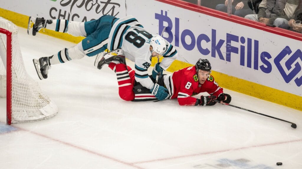 Three Hawks Hits: Blackhawks collapse in 5-2 loss to Sharks