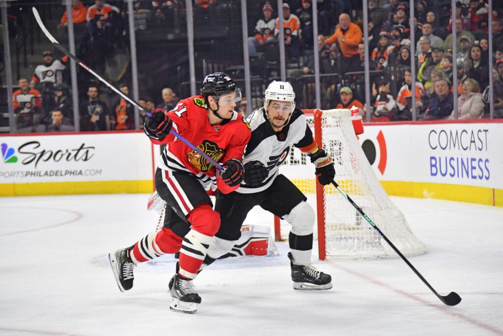 Three Hawks Hits: Blackhawks show their pride in win over Flyers