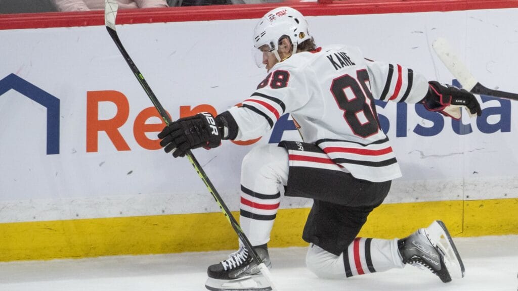 This Week in Chicago Blackhawks History: Bobby Hull & Patrick Kane add to their Hall of Fame resumes
