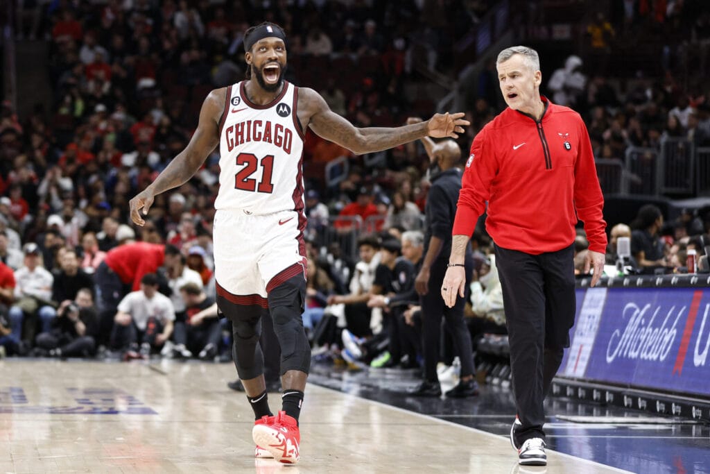 Patrick Beverley and the Chicago Bulls burst out of the gate with blowout win over Brooklyn