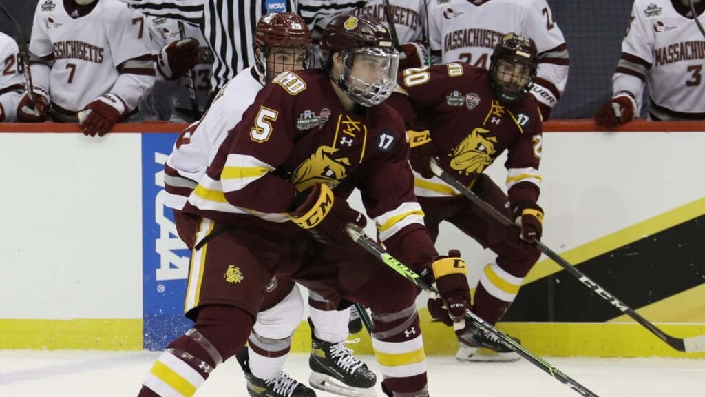 Chicago Blackhawks Rebuild Report: College prospects turn pro as European playoffs roll on