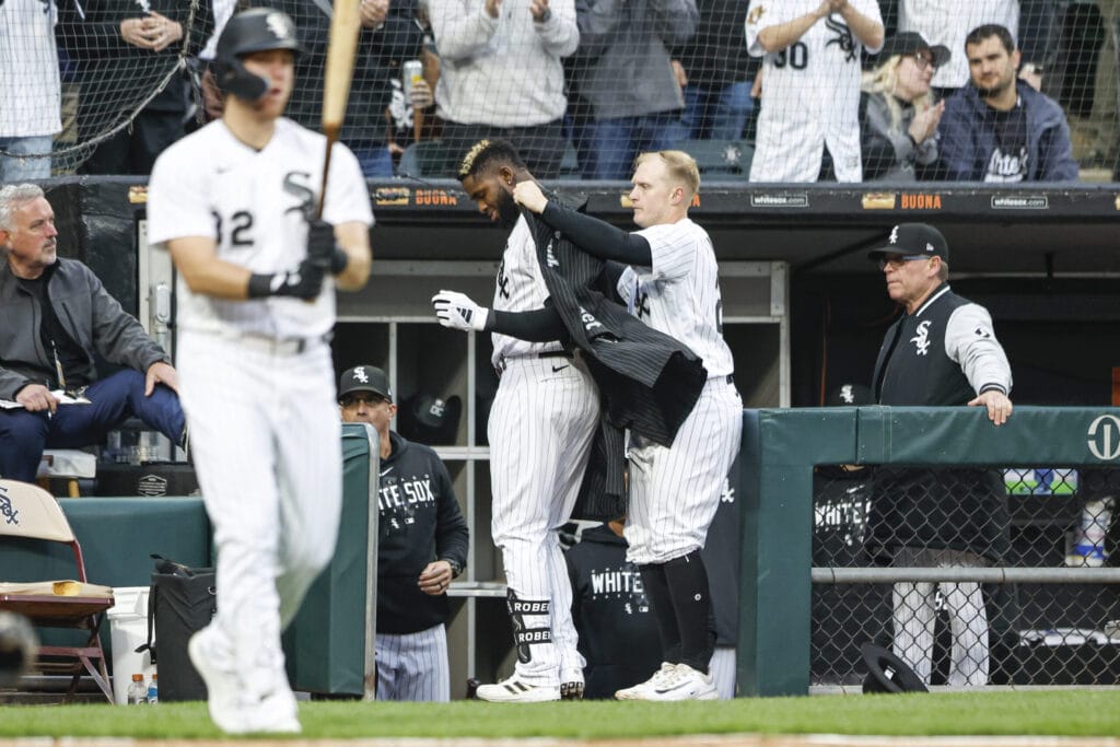 White Sox injury woes continue, Elvis Andrus latest to hit the IL