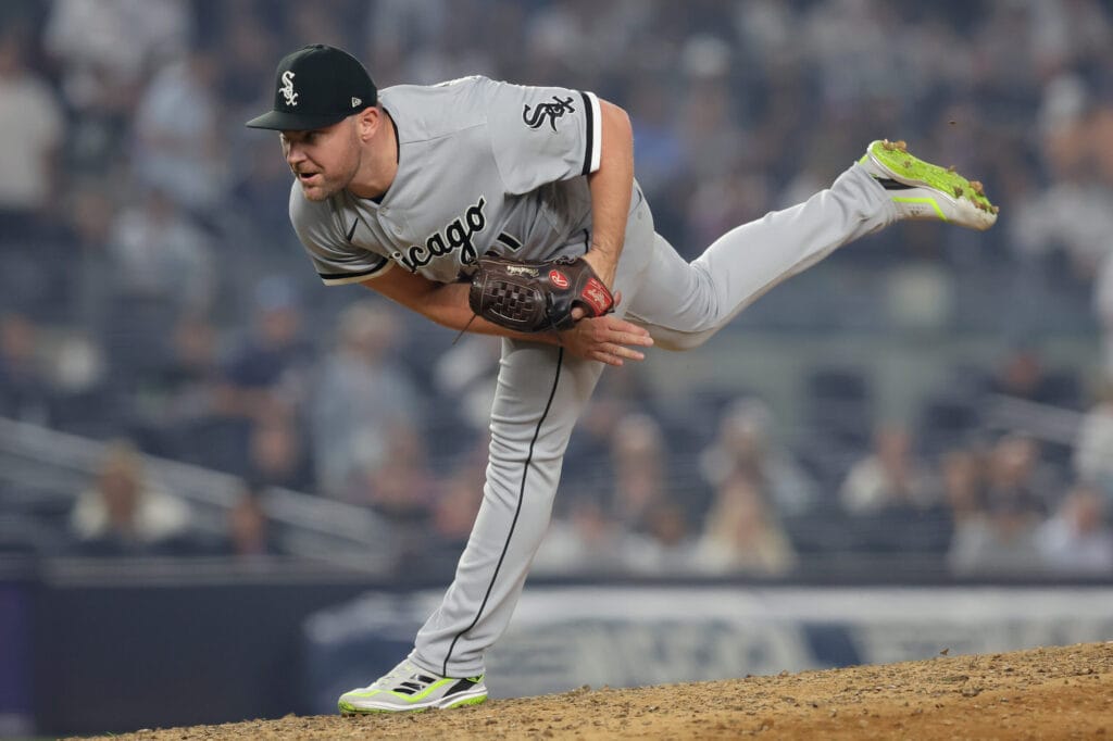 Liam Hendriks goes on 15-day IL with elbow inflammation