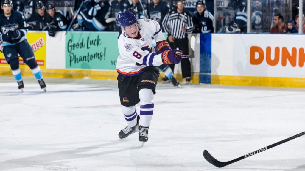 Chicago Blackhawks NHL Draft Profile: William Whitelaw fits the hockey profile the Blackhawks are seeking, but character could be a concern