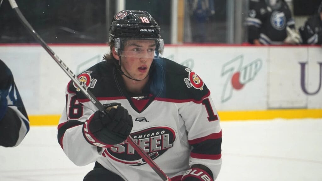 Chicago Blackhawks NHL Draft Profile: Jayden Perron’s smarts and skill makes up for lack of size