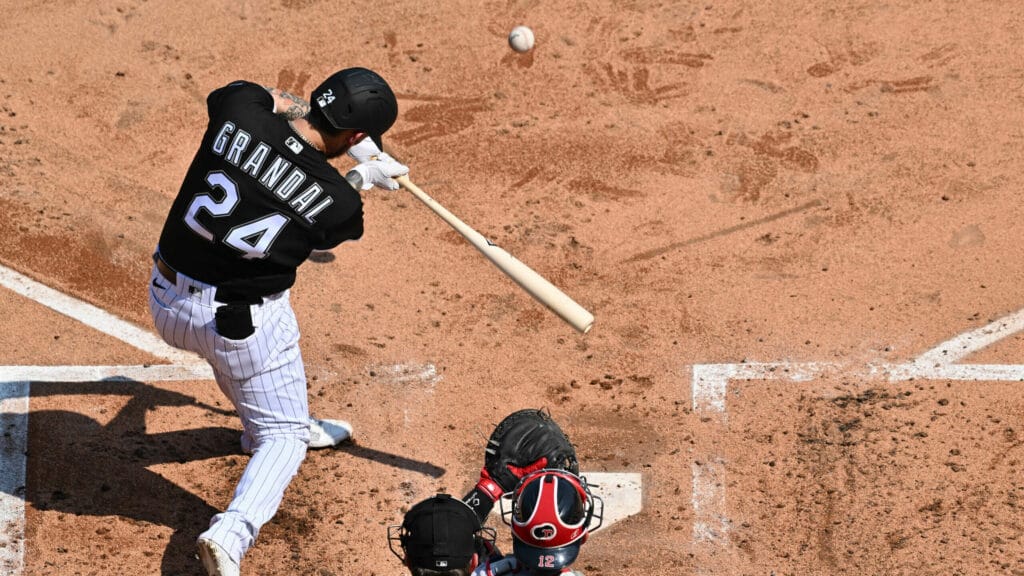 White Sox’ four-homer game simultaneously shows offense’s promise and problems