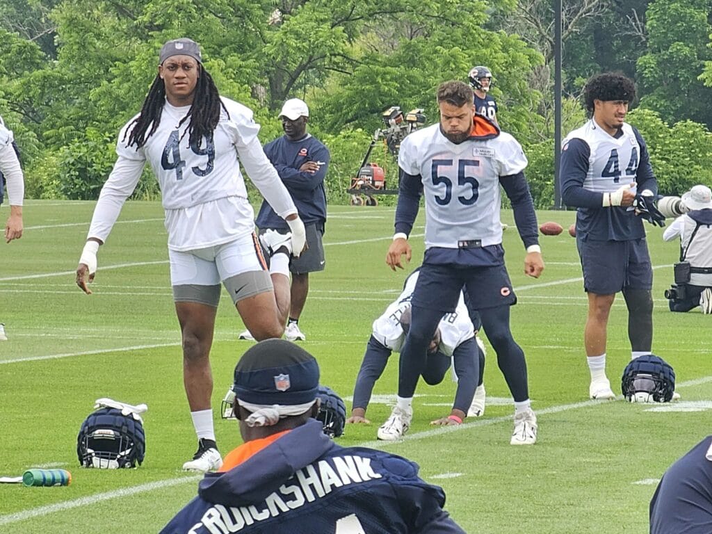 Chicago Bears Mailbag: Who will be the most productive defensive end for the Bears this season?