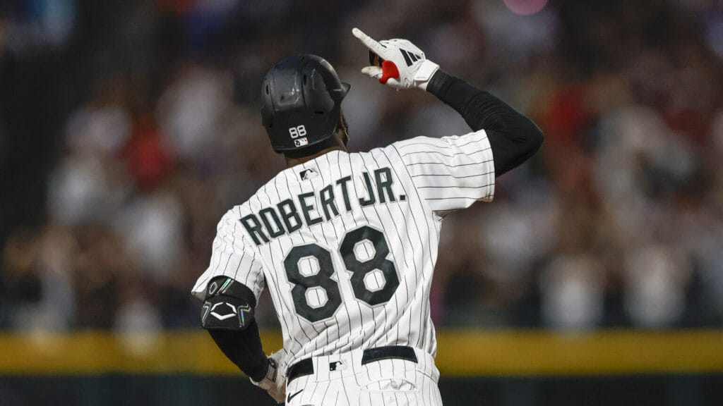 Cuban countrymen tap into Luis Robert Jr.’s national pride, coax Home Run Derby 180