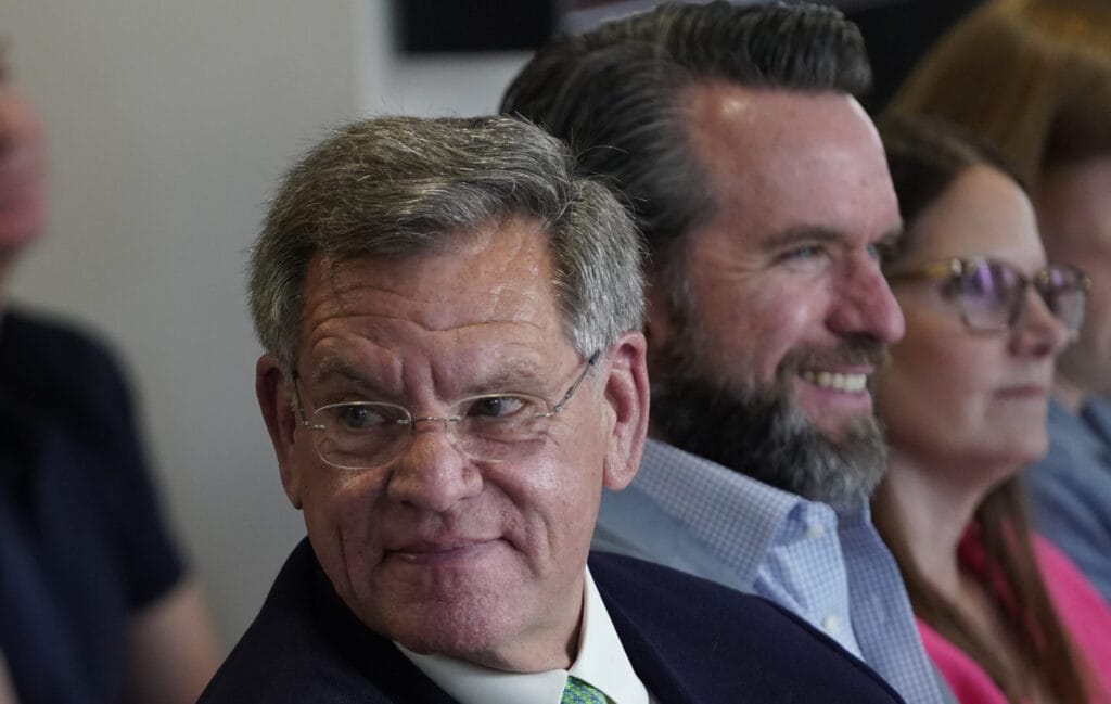Chicago Blackhawks chairman Rocky Wirtz dead at 70