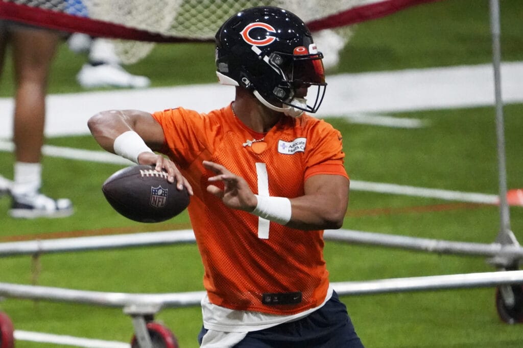 Hoge’s Bears Things: Good starts for Justin Fields, Darnell Mooney and Chase Claypool