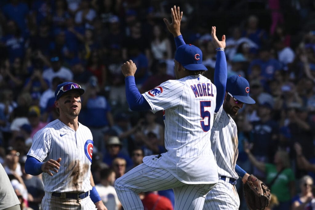 Cubs win finale against Diamondbacks, maintain playoff position