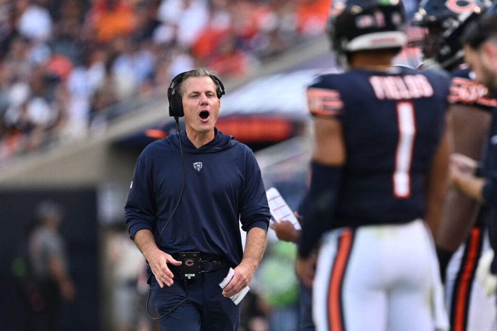 What Bears coach Matt Eberflus brings to the defense as the play caller