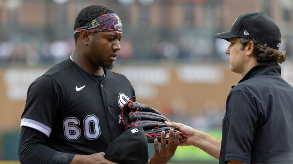 White Sox slow Gregory Santos’ usage with closer, bullpen questions looming for 2024