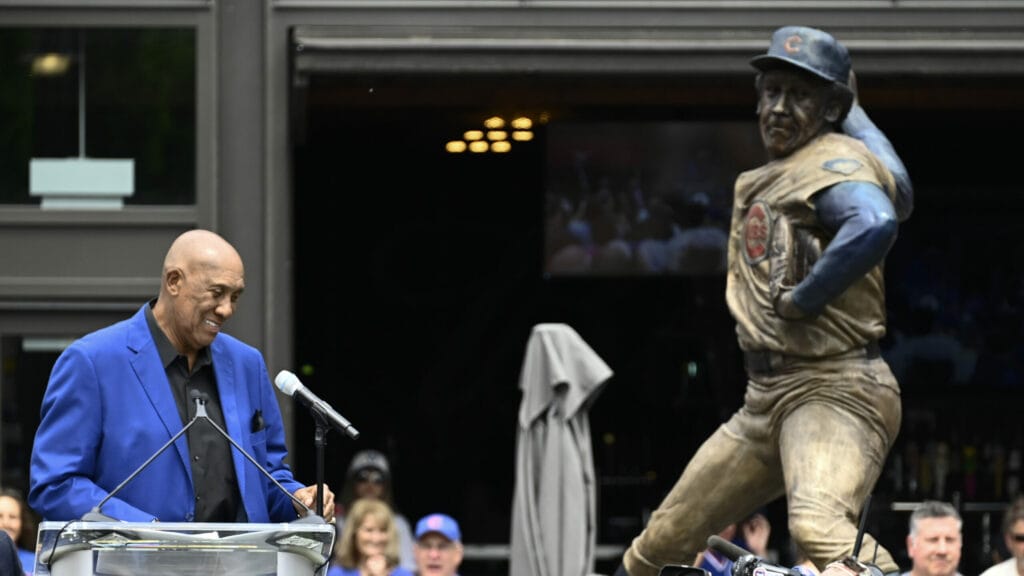 Fergie Day: Cubs legend Fergie Jenkins immortalized at Wrigley Field