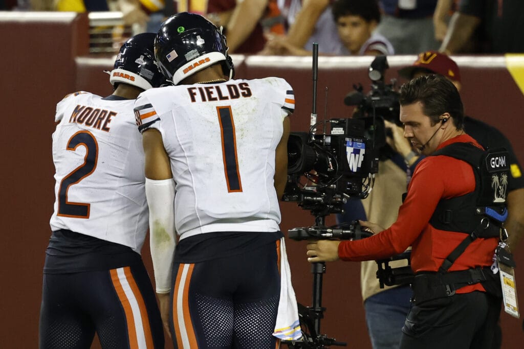 Bears Justin Fields and DJ Moore connection shines in prime time win over Commanders