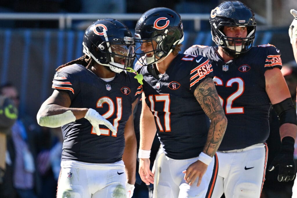 Chicago Bears game grades: Tyson Bagent’s first day produces a gold star