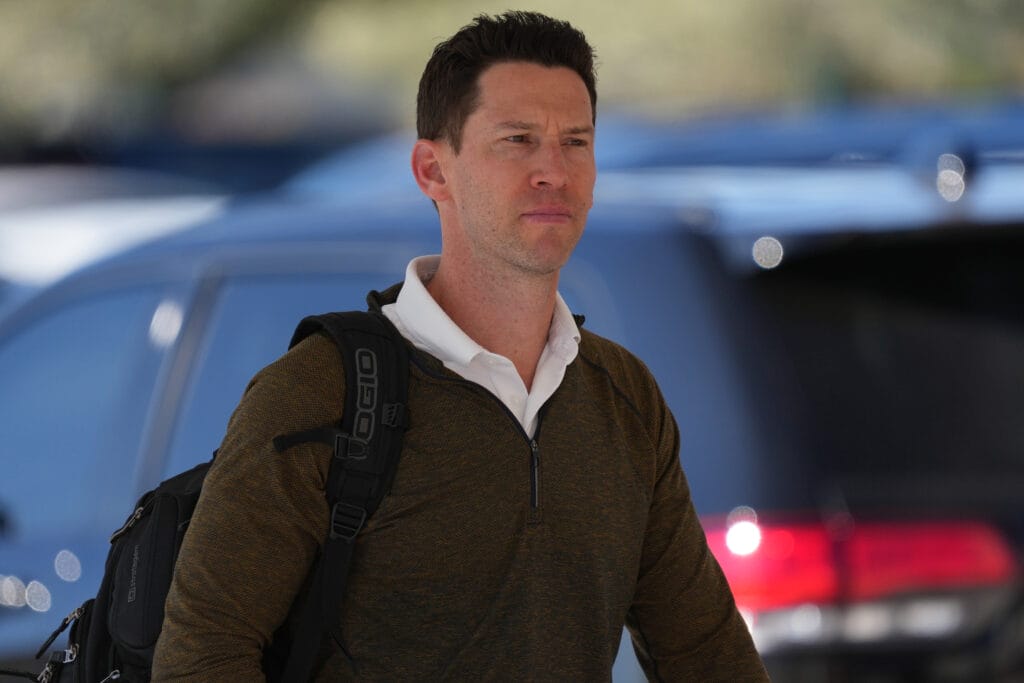 Craig Breslow leaves Cubs for chief baseball officer job with Red Sox