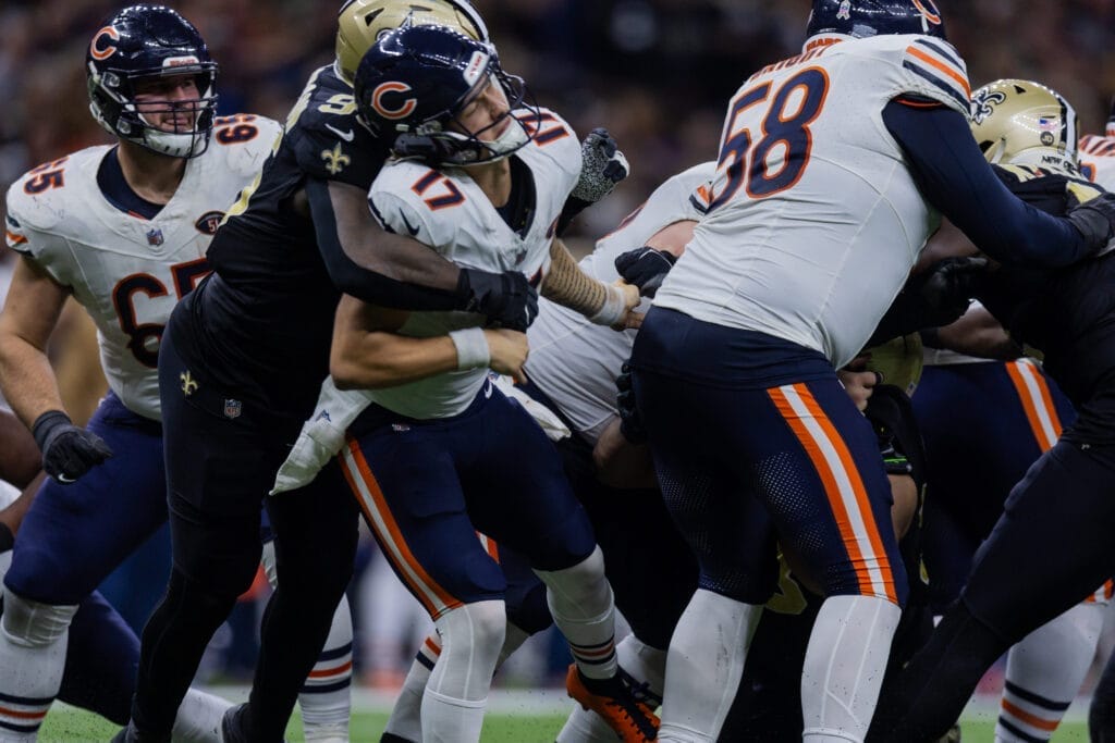 Chicago Bears game grades: Tyson Bagent falters in the fourth