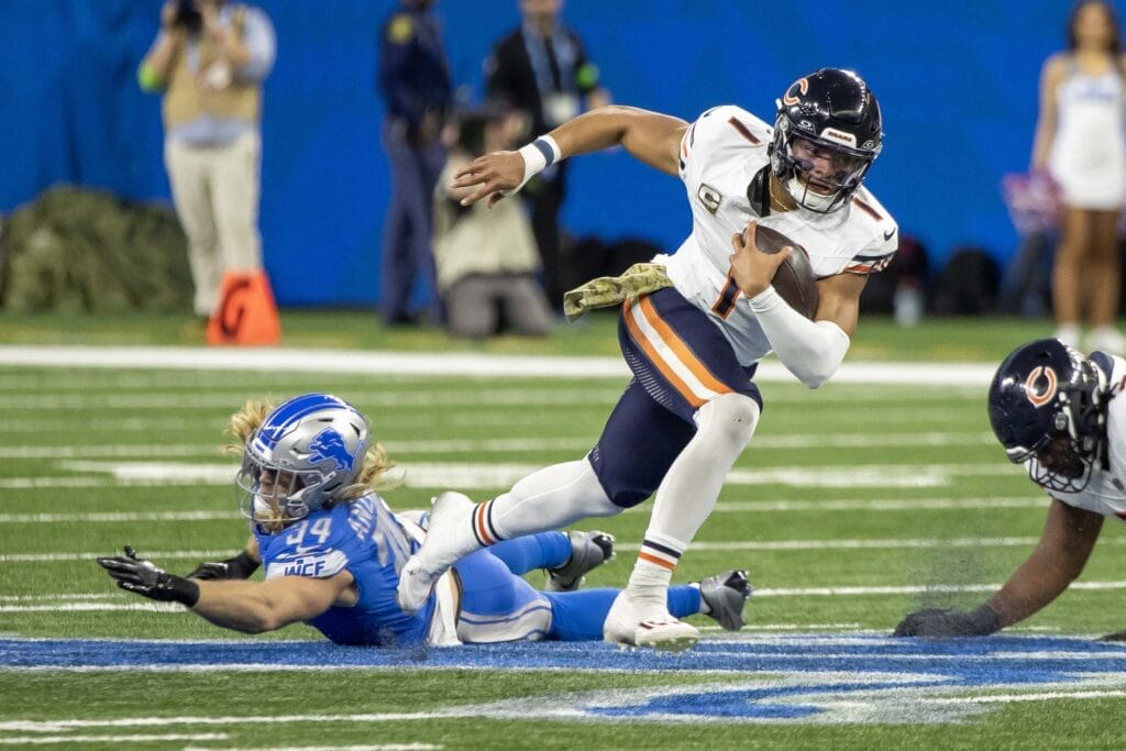 Instant Reactions: Justin Fields does his part, but defense crumbles in epic Bears collapse