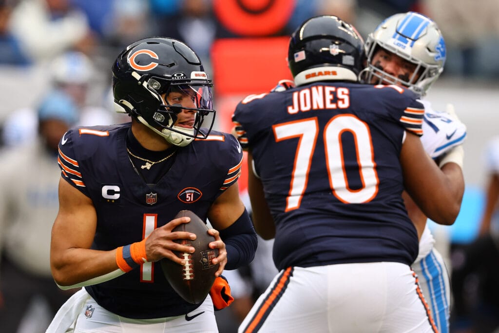 How Justin Fields and the Chicago Bears’ offense capitalized on fourth-and-13 for a DJ Moore touchdown