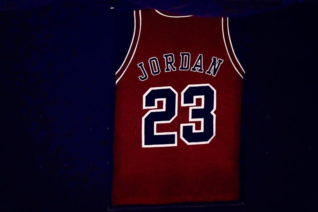 Chicago Bulls announce inaugural Ring of Honor