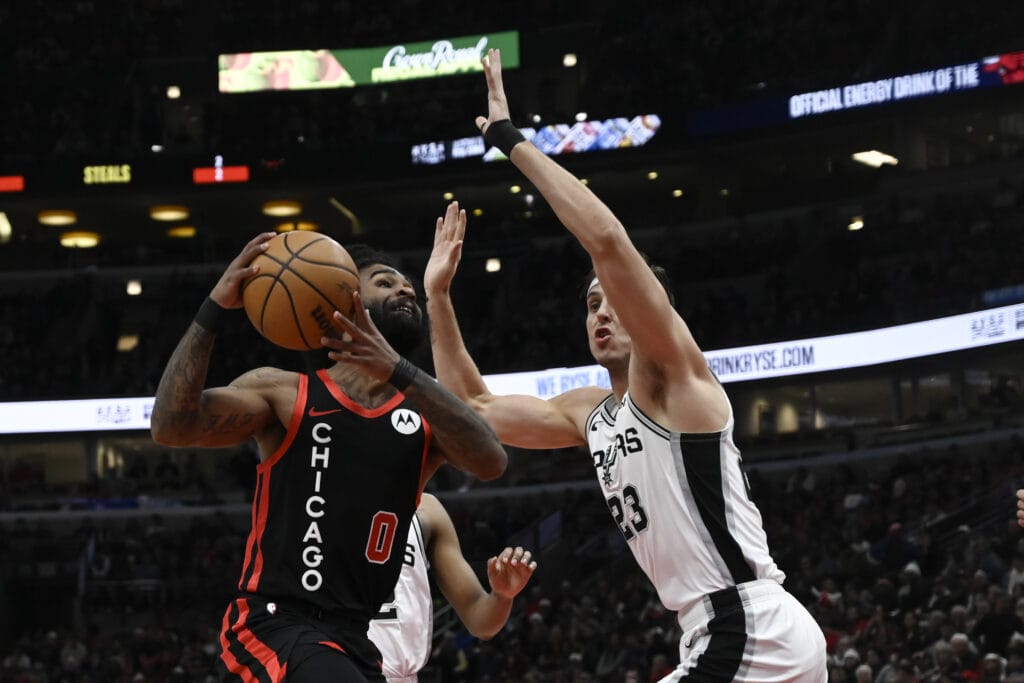 Coby White plays closer for the Chicago Bulls