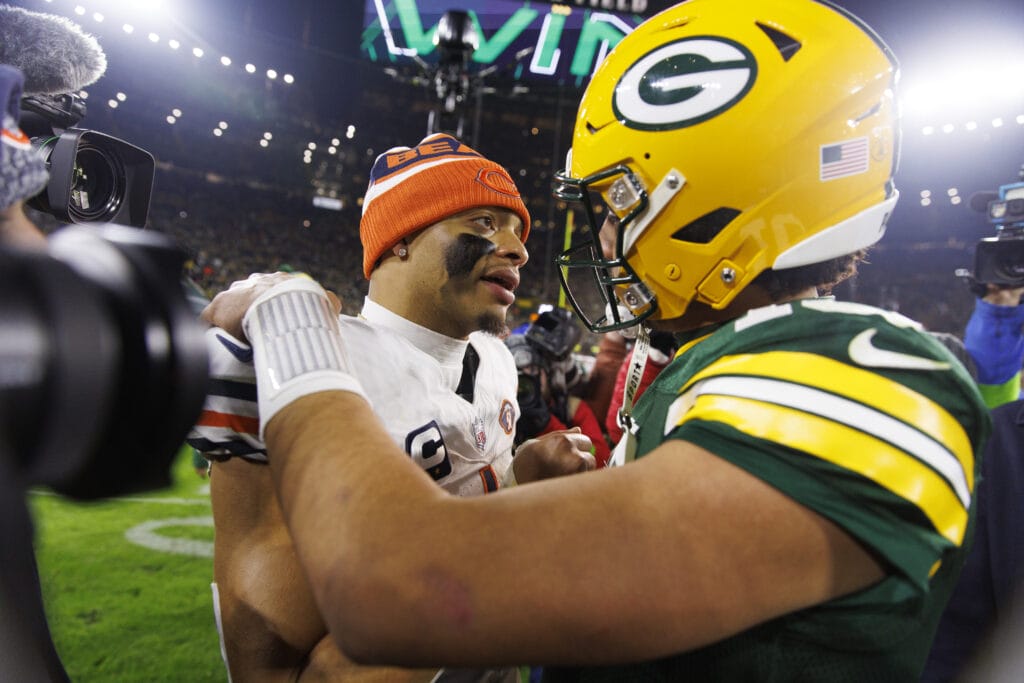 10 Quick Thoughts: Justin Fields and the Bears lost out on two big chances in Green Bay