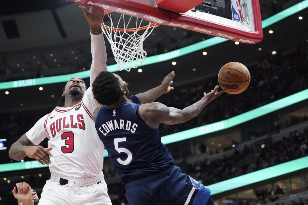 Chicago Bulls Twin Towers Lineup stumps the Minnesota Timberwolves