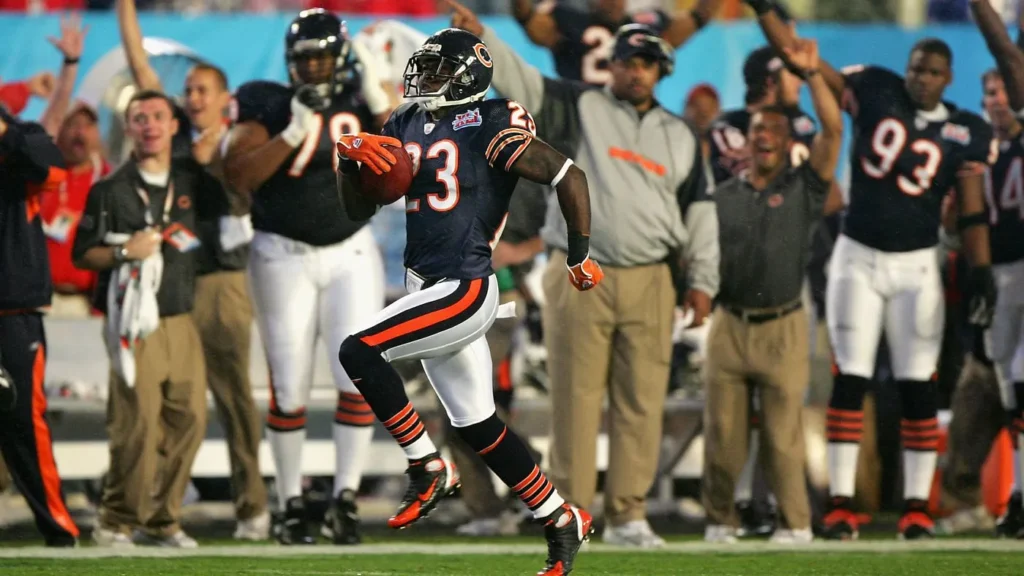 Finally! Devin Hester runs straight into the Pro Football Hall of Fame