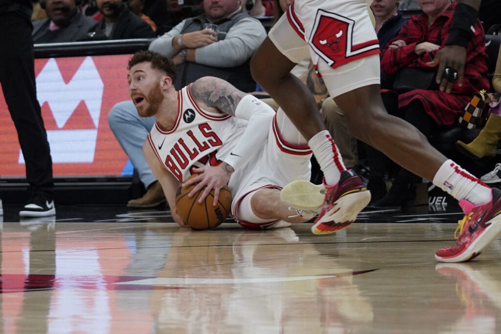 Onuralp Bitim gets his chance in the Chicago Bulls double overtime win