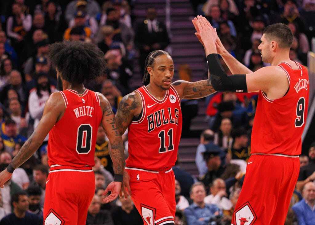 DeMar DeRozan leads the Chicago Bulls to another clutch win