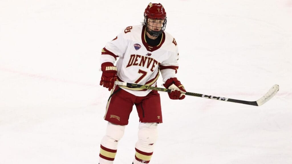 Blackhawks prospect Aidan Thompson