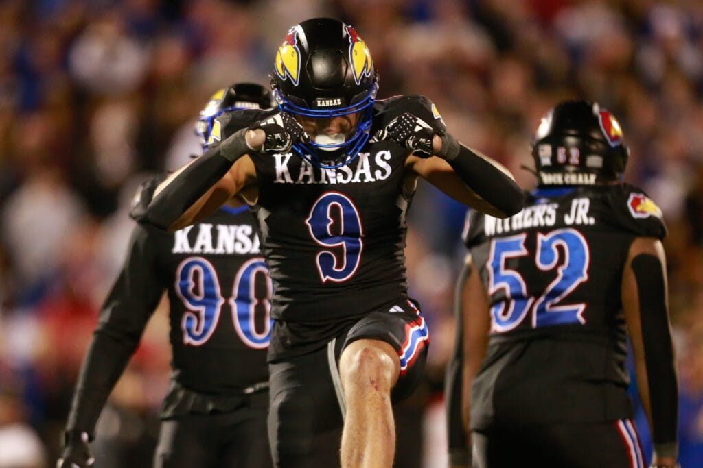 What defensive end Austin Booker brings to the Chicago Bears defense