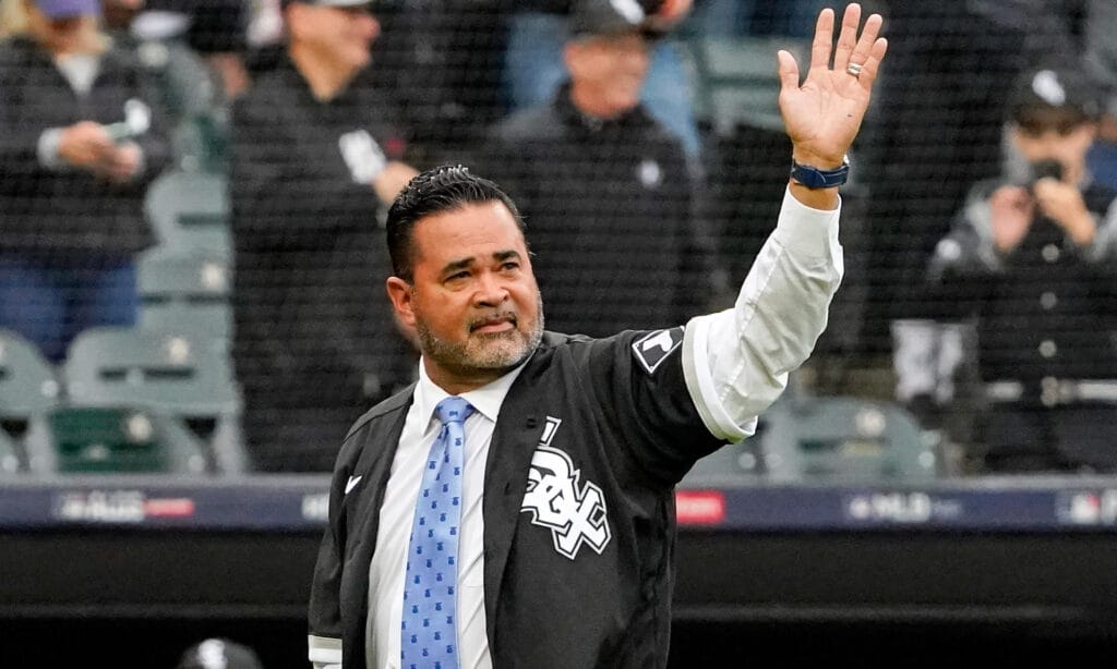 CHGO Digest: White Sox fans want Ozzie, Grifol backs Jerry, Angel vs. Caitlin