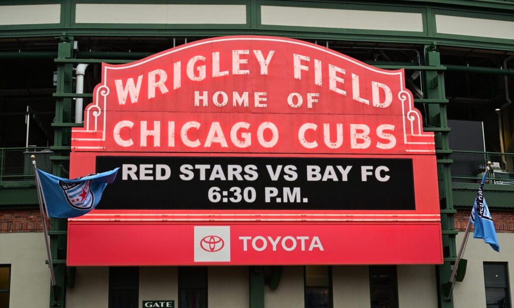 CHGO Digest: Cubs keeping Hoerner off IL, Red Stars set NWSL record