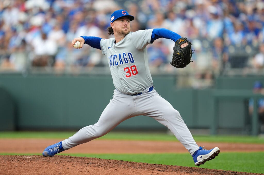 Chicago Cubs relief pitcher Mark Leiter Jr. (38) pitches during the seventh inning against the Kansas City Royals at Kauffman Stadium.