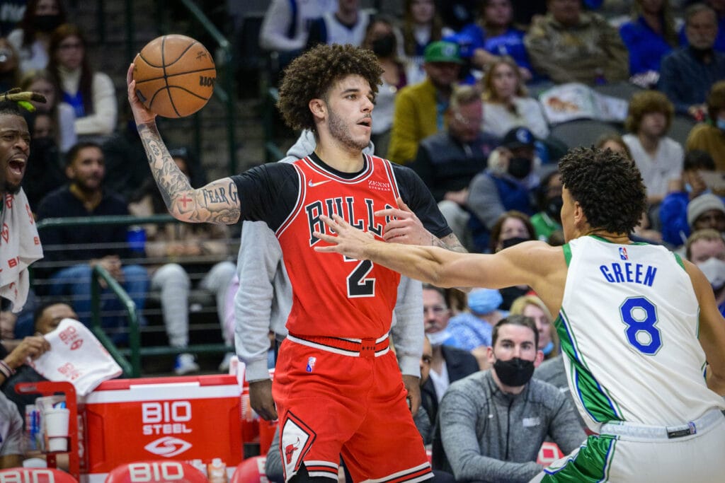 As Lonzo Ball continues his road to recovery, can Josh Giddey be his replacement?