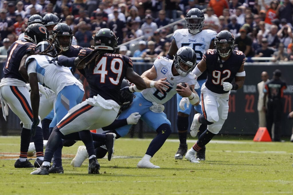 Chicago Bears DE Daniel Hardy shifted momentum in the Bears’ favor with his punt block