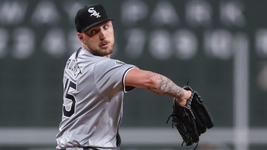 White Sox starting pitcher Garrett Crochet