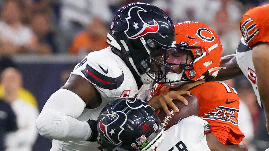 Instant Reactions: Caleb Williams, Bears’ offensive line fail first primetime test