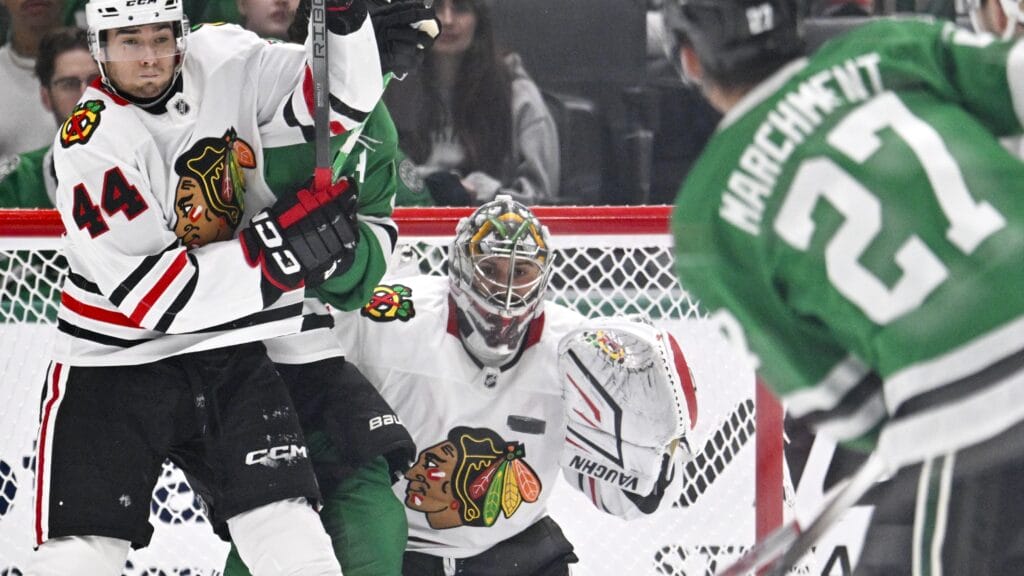 Morning Chirps: Comeback effort falls short, as Blackhawks grow sick of losing