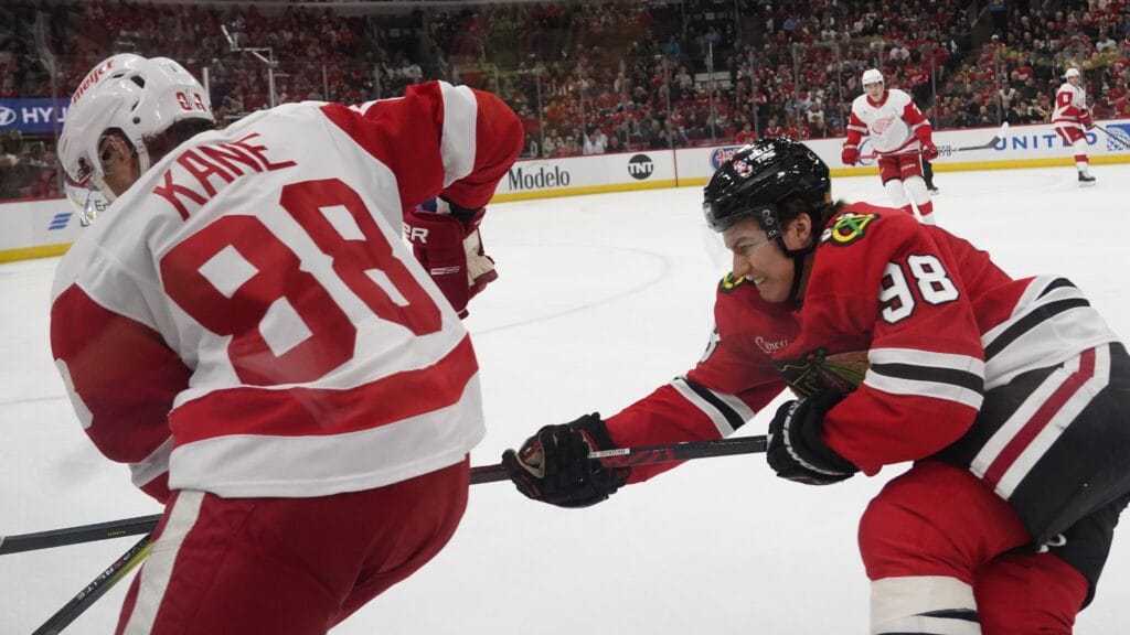 Morning Chirps: Blackhawks need to simplify on home ice after loss to Red Wings