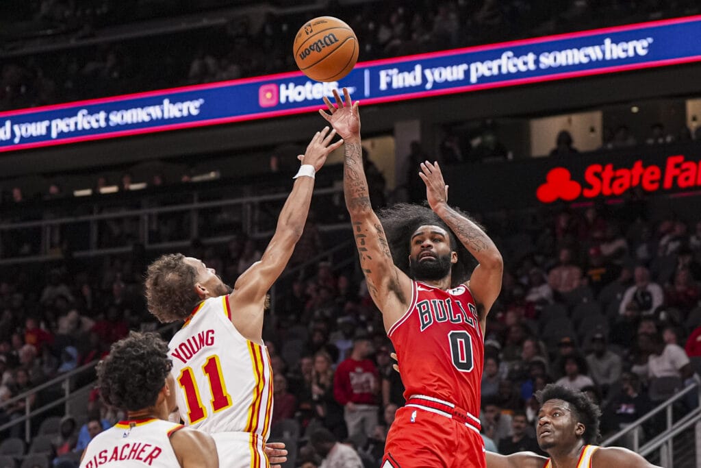 LaVine-White pick-and-pop helps seal comeback win for Chicago Bulls