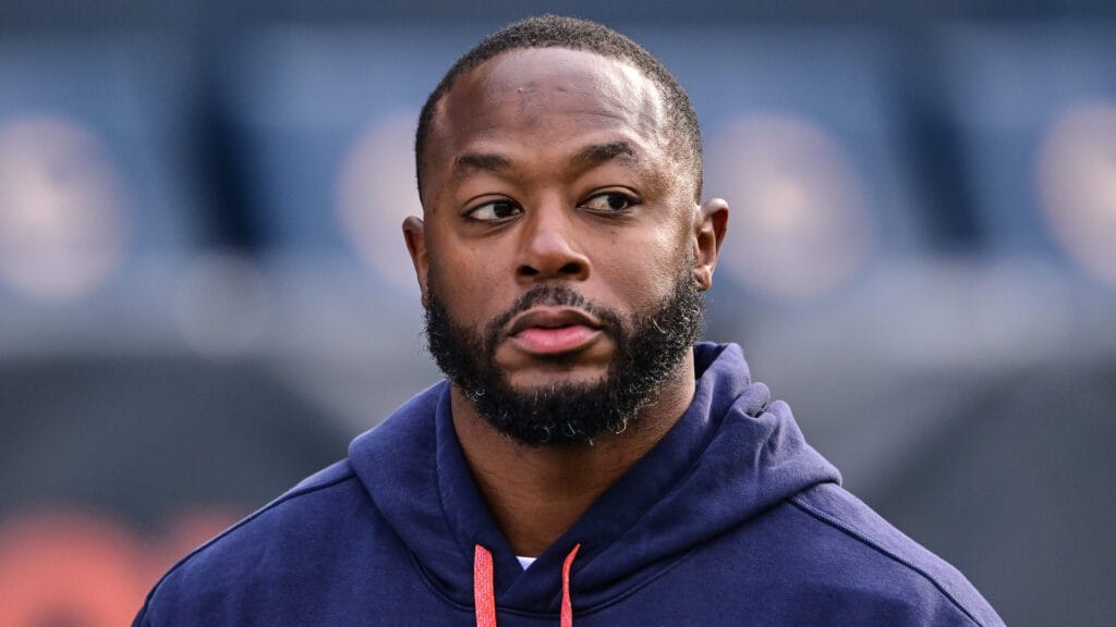 Chicago Bears offensive coordinator Thomas Brown