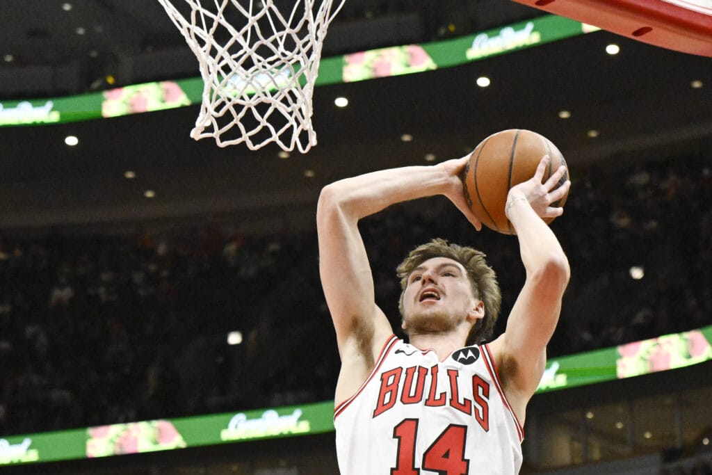 Buzelis shows growth in career-night